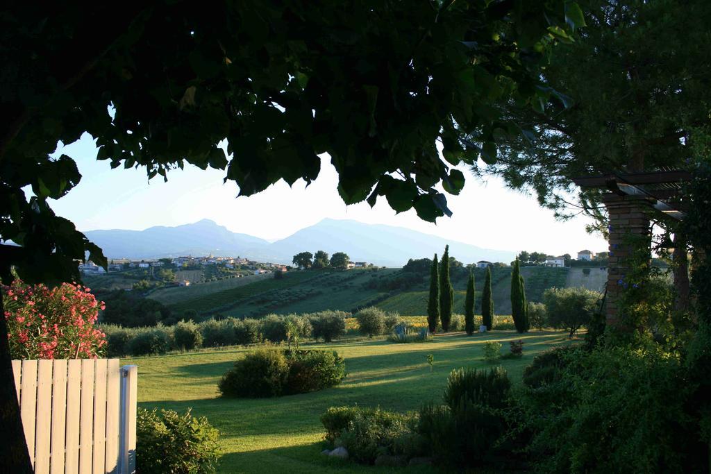 Agriturismo Villa Fiore Torano Nuovo Exterior foto